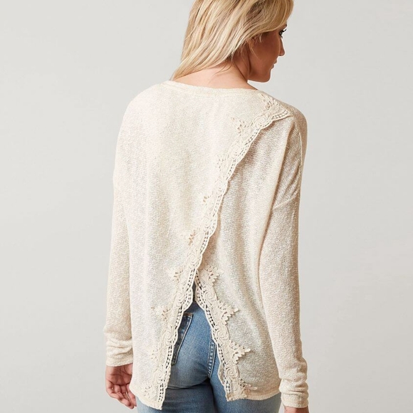 Buckle Coco and Jaimeson cream tulip back knit top size large - Picture 2 of 10